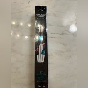 QIC Dual Mascara Black. New in Box.